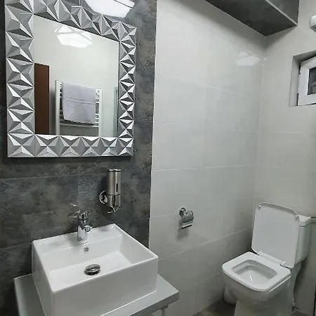 Spital Fundeni Apartment